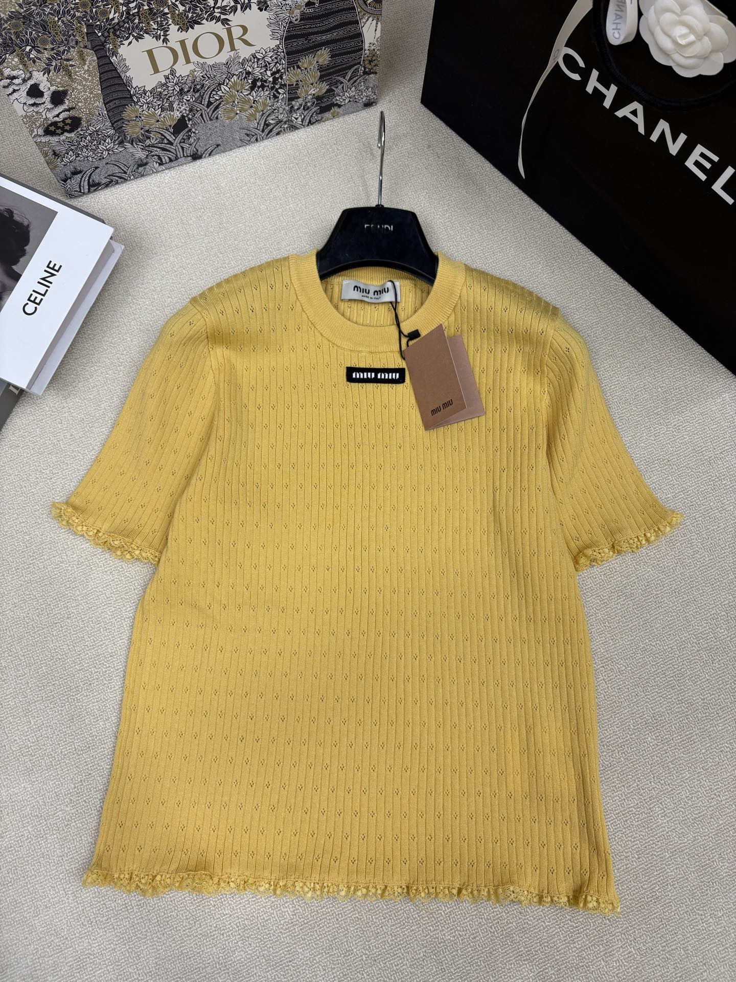 Women's short sleeves